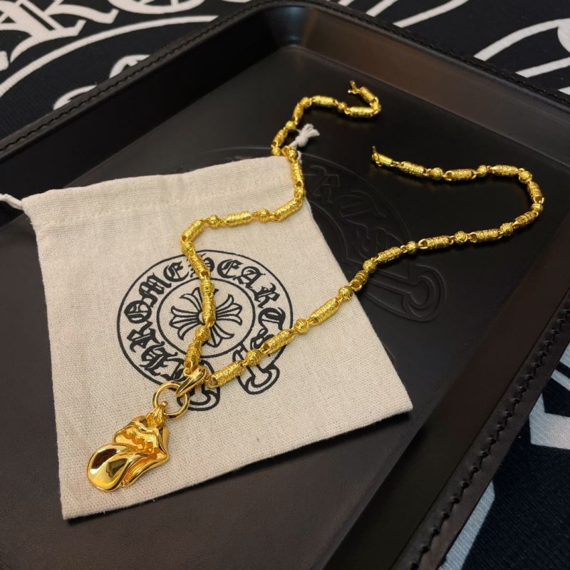 Ch*0me He**ts necklaces